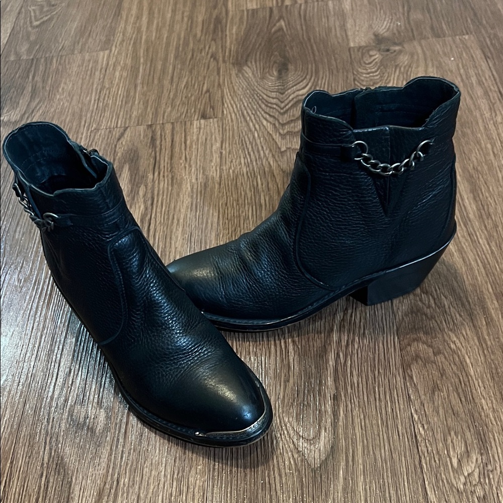 Black Leather Durango  Boots with Chain Detail